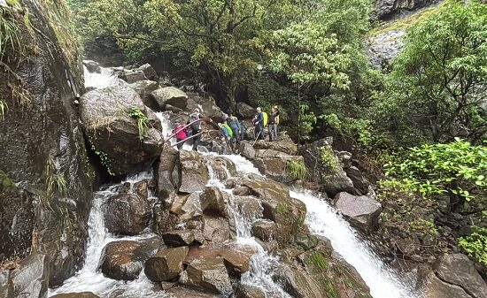 Fenyadevi ghat-Kasheli Pathar-Pavulkhachi vaat-Devacha pada.